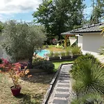 D'hotes Les Iris A Sur Le Bassin D'arcachon 住宿加早餐酒店 米奥