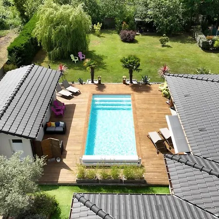 D'hotes Les Iris A Sur Le Bassin D'arcachon לינה וארוחת בוקר 4*