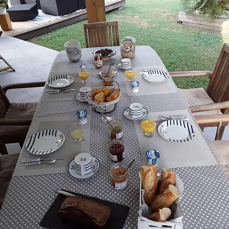 לינה וארוחת בוקר D'hotes Les Iris A Sur Le Bassin D'arcachon מיוס