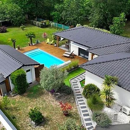Alojamento de Acomodação e Pequeno-almoço D'hôtes Les Iris à Sur Le Bassin D'arcachon 4*