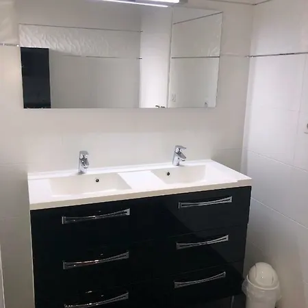 D'hotes Les Iris A Sur Le Bassin D'arcachon לינה וארוחת בוקר מיוס