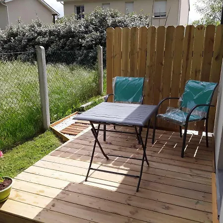 D'hotes Les Iris A Sur Le Bassin D'arcachon Bed & Breakfast 4*