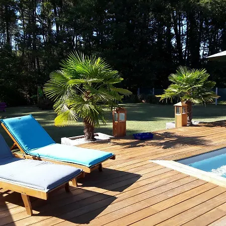 D'hotes Les Iris A Sur Le Bassin D'arcachon לינה וארוחת בוקר מיוס