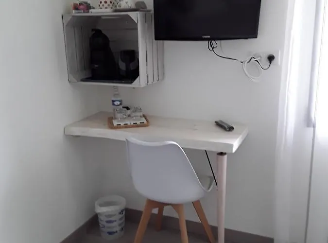 فندق مبيت وإفطار D'hotes Les Iris A Sur Le Bassin D'arcachon 4*