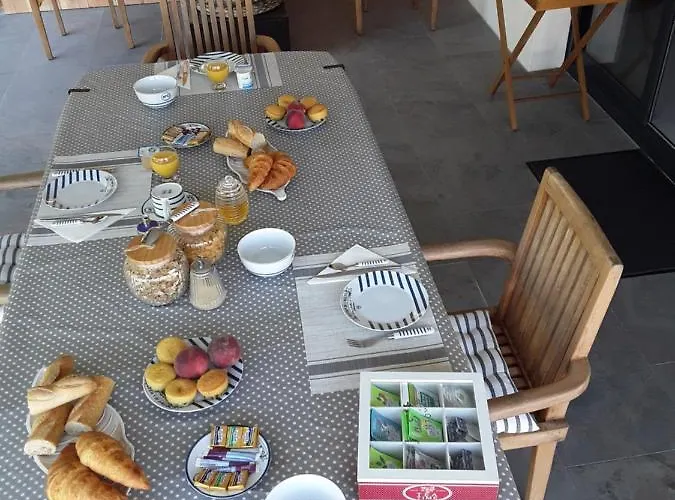 D'hotes Les Iris A Sur Le Bassin D'arcachon فندق مبيت وإفطار 4*