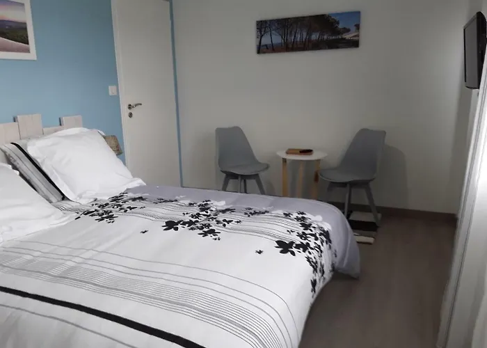 D'hotes Les Iris A Sur Le Bassin D'arcachon 4*